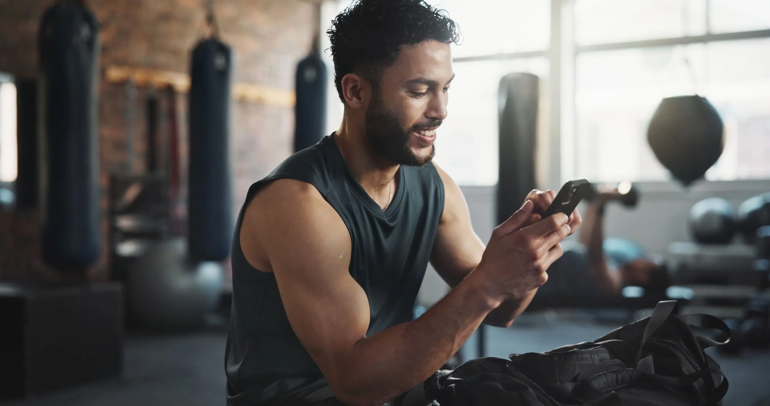 Men smiling using Fitsse app
