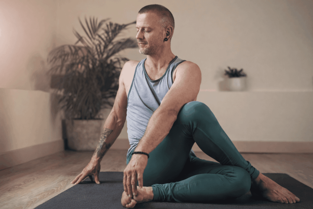 4 Hábitos Matinais de Fitness que Podem Aumentar sua Energia Antes Mesmo do Primeiro Café