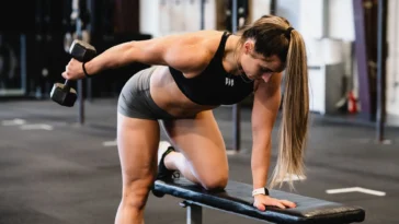 5 Treinos Focados em Peito e Tríceps para Ganho de Força